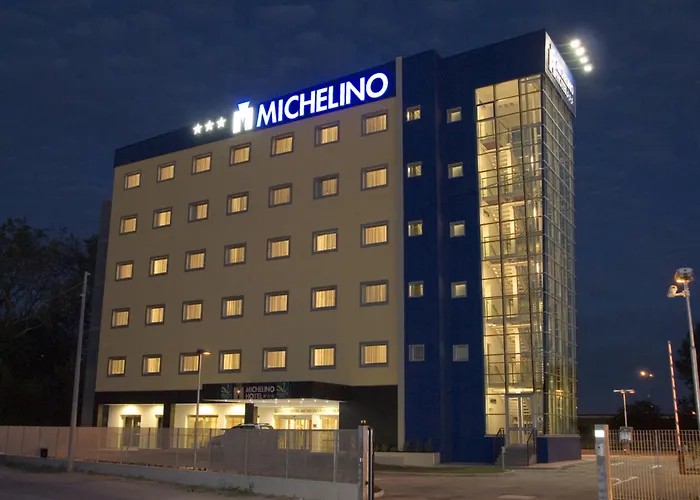 Michelino 75 By The Sydney Hotel